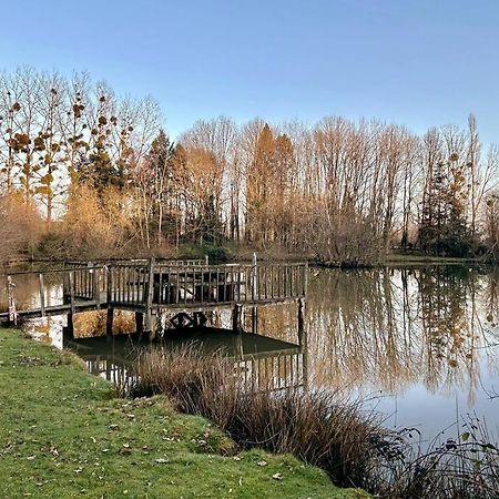 Maison Paisible Avec Lac Prive Secondigny 외부 사진