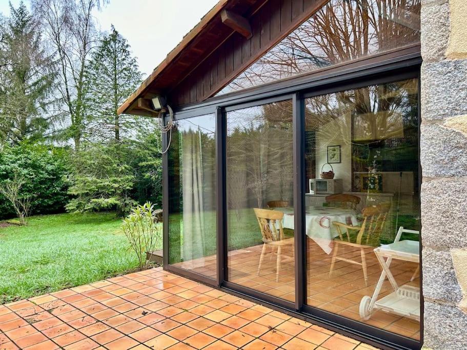 Maison Paisible Avec Lac Prive Secondigny 외부 사진